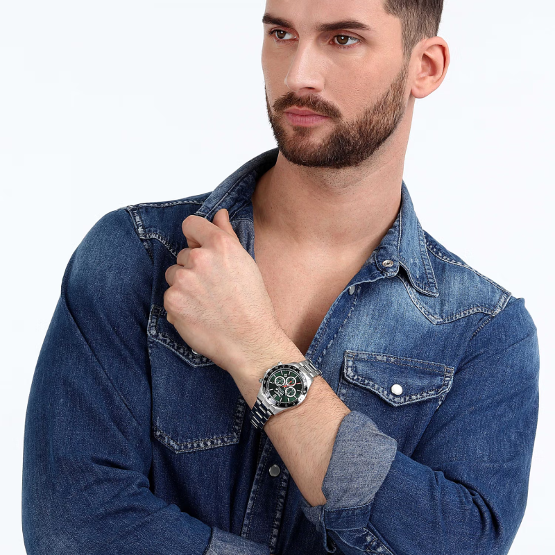 Cronografo uomo al quarzo Sector 230 R3273661048 Verde e nero Cronografo uomo al quarzo Sector 230 R3273661048 Verde e nero